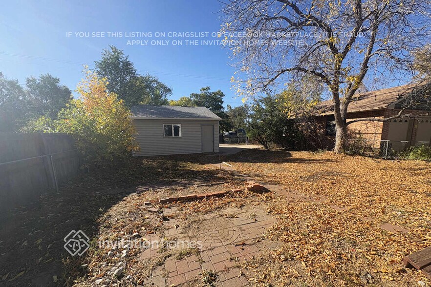 Building Photo - 285 N 10th Ave