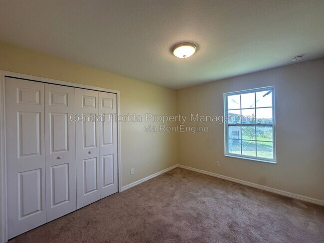Building Photo - 172 Primrose Dr