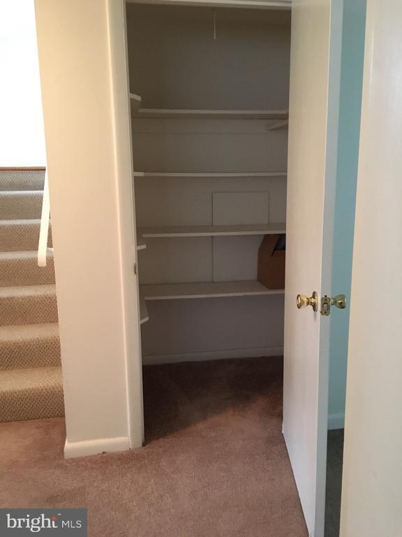 Building Photo - 9204 Bardon Rd