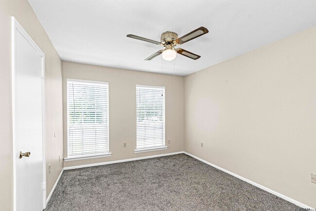 Building Photo - 522 S Flannery Rd