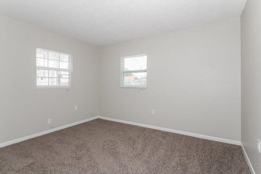 Building Photo - 5313 8th St Ct W