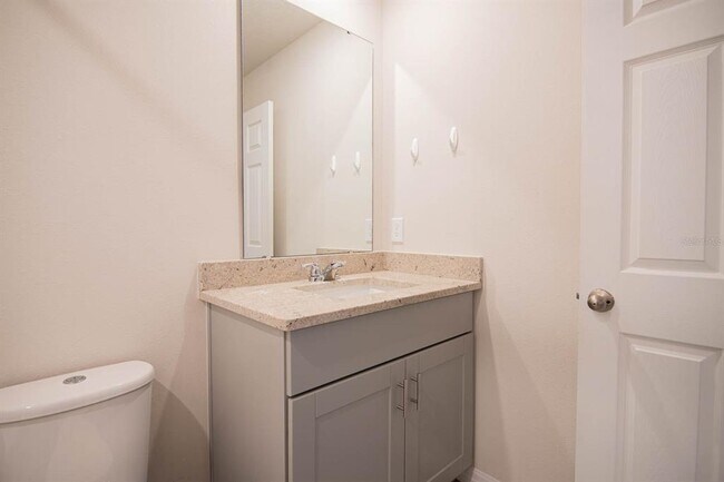 Building Photo - 425 Legacy Lp