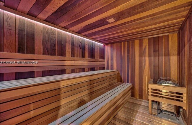 Building Photo - 11 Island Ave