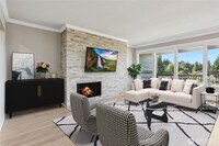 Building Photo - Newly remodeled Juanita Gem!