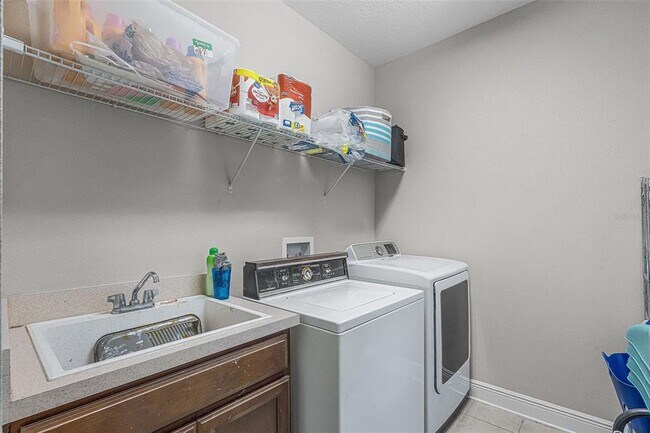 Building Photo - 17453 Chateau Pine Way