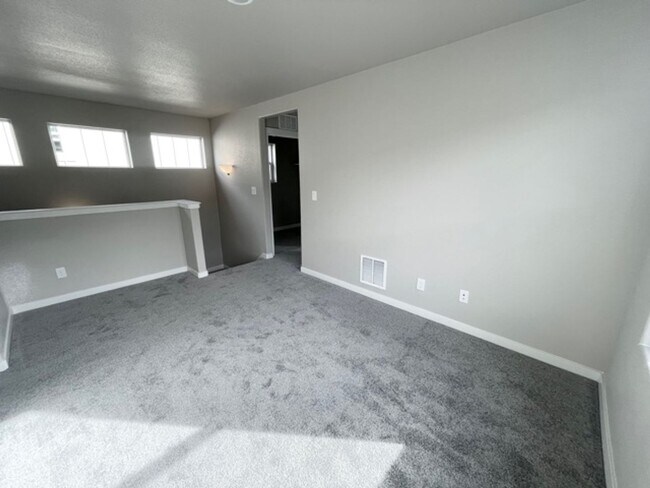 Building Photo - NEWER CONSTRUCTION 4 BEDROOM HOME LOCATED in the NOOK at Shilo Ranch