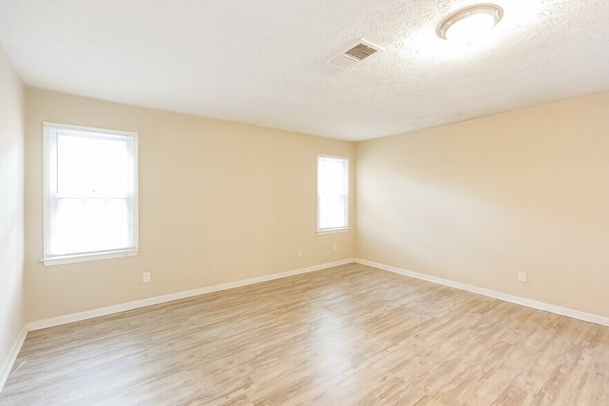 Building Photo - 4629 Dogwood Farms Dr