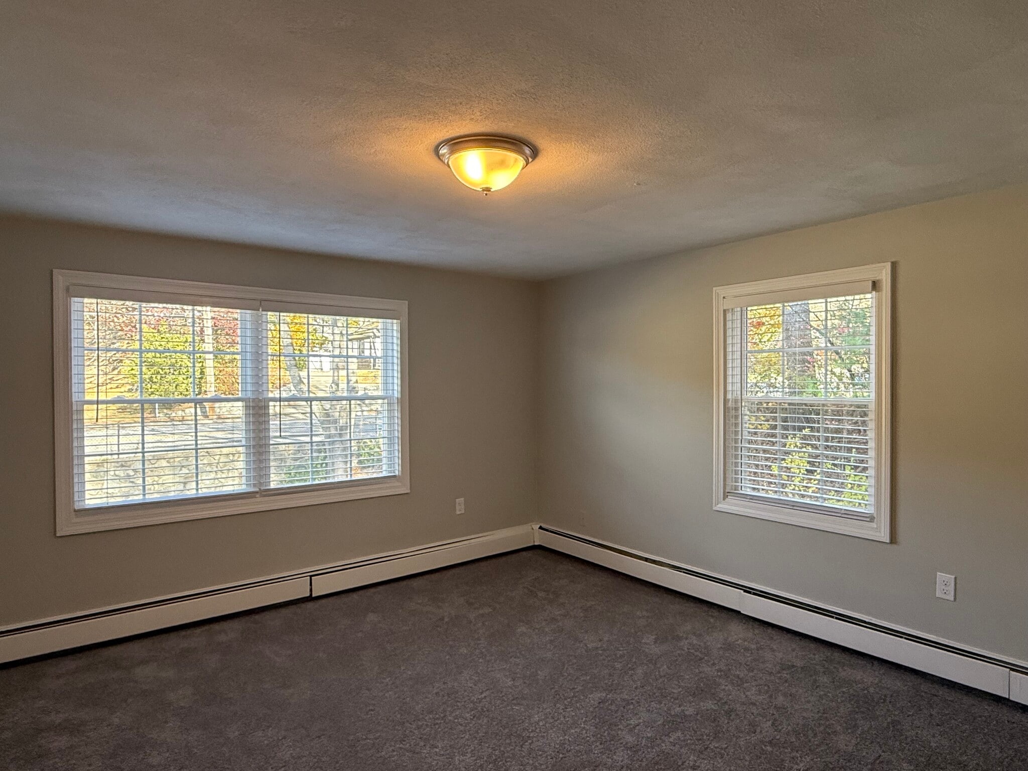 Building Photo - 484 Victory Hwy