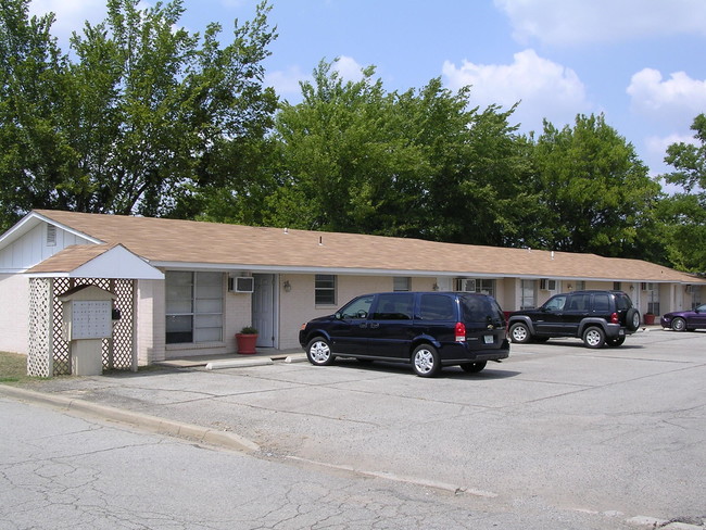 Building Photo - Georgia Apartments