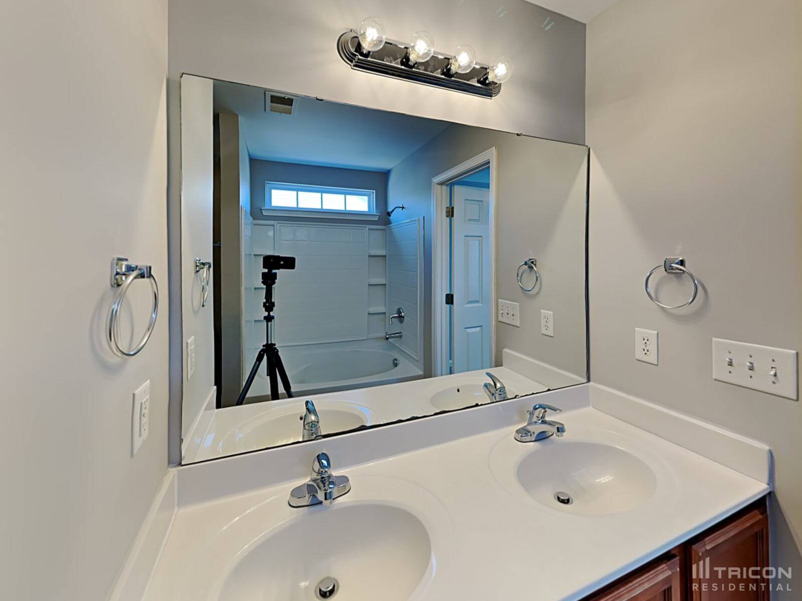 Building Photo - 124 Iron Horse Rd