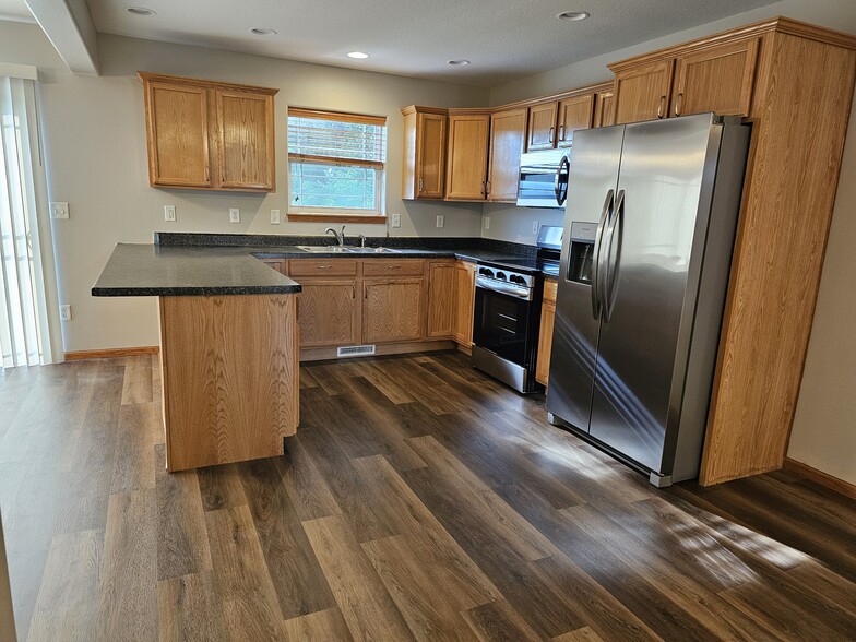 All New Kitchen Appliances - 1992 50th Street