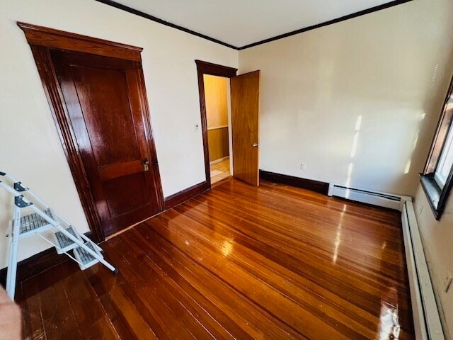 Building Photo - 318 Sutton St
