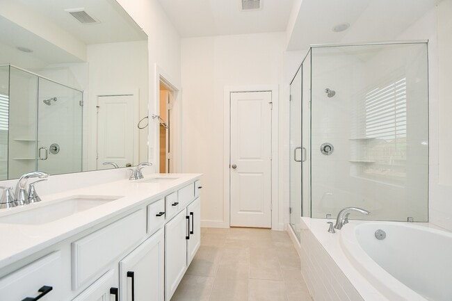 Building Photo - 6562 Scarlet Pond Ln