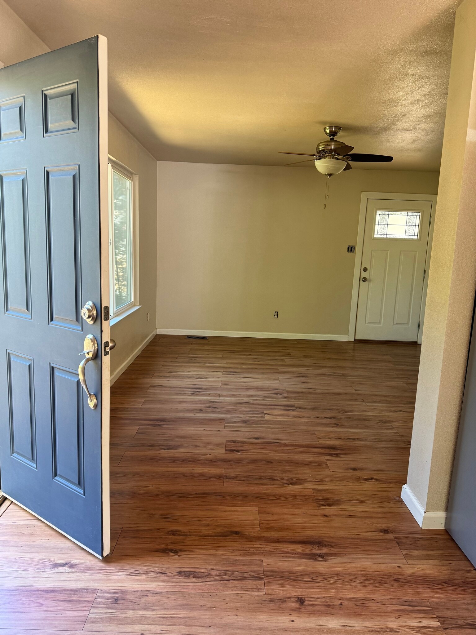 Building Photo - 211 Mulberry Ln