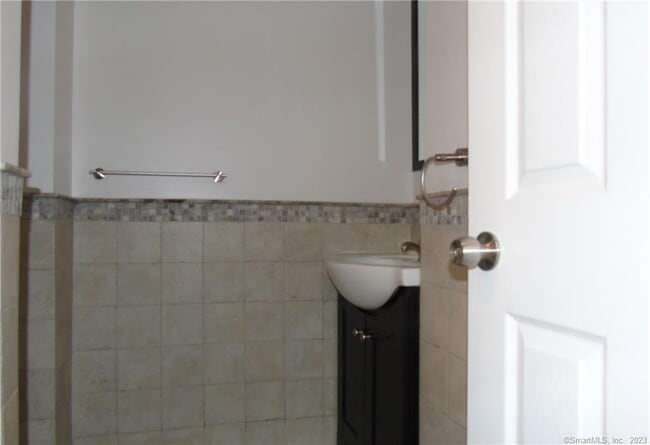 Building Photo - 14 Mayfair Pl