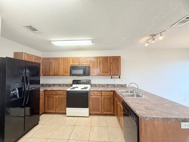 Building Photo - Charming Brick Home - Jaimee's Ridge