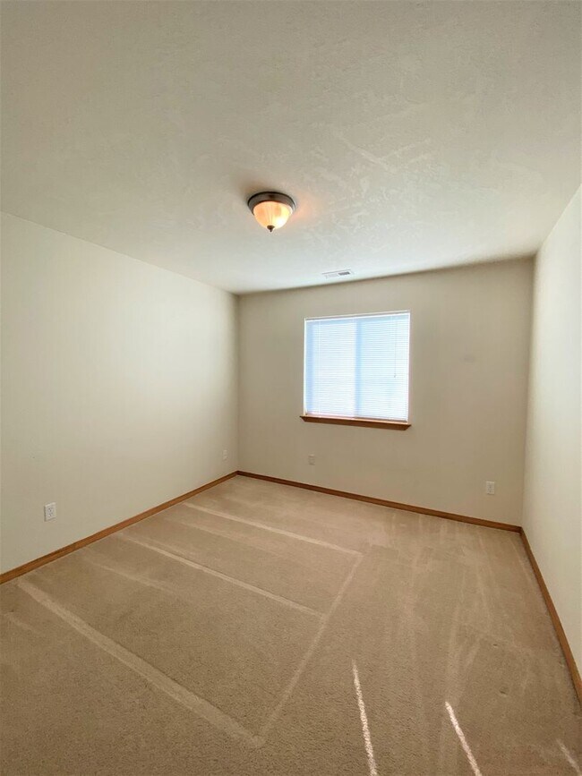 Building Photo - 8004 Chehalis Dr