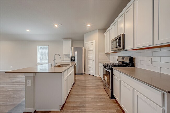Building Photo - 19010 Norbury Pk Ln