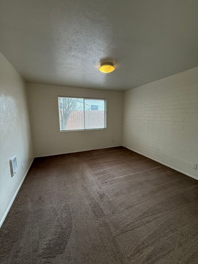 Building Photo - Reduced!! One bedroom in Rimrock contact Property Pros Property Management