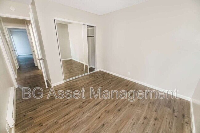 Building Photo - 944 Fletcher Ln