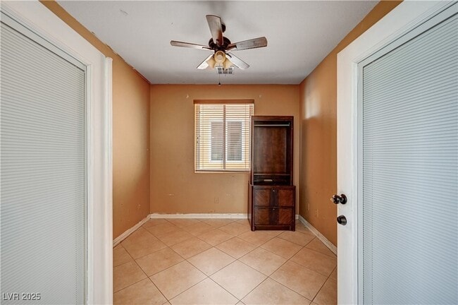 Building Photo - 5674 Diamond Palm Ct