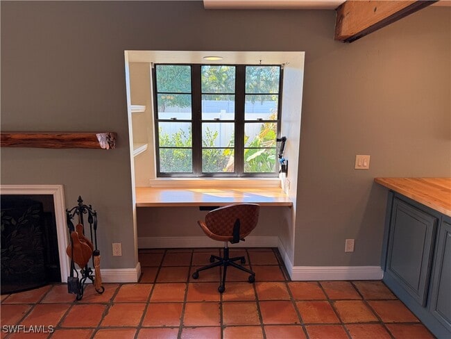 Building Photo - 5825 Dogwood Way