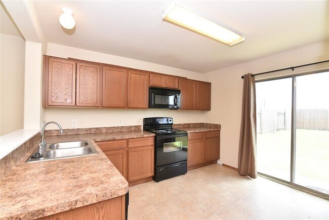 Building Photo - 21319 Finbury Oaks Ln