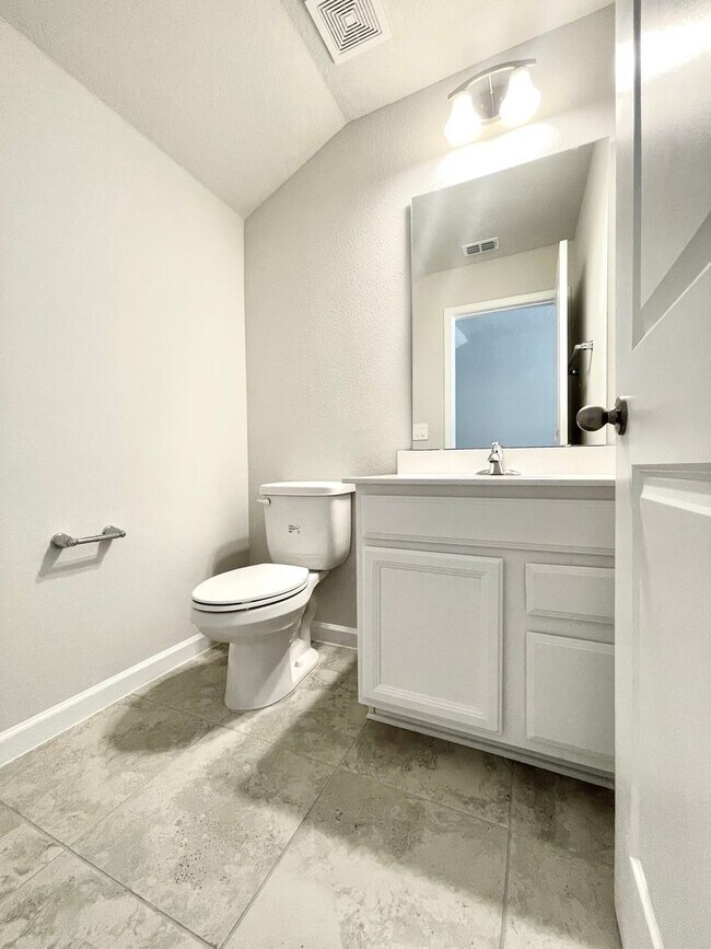 Building Photo - Move In June 16th! Brand New Construction ...