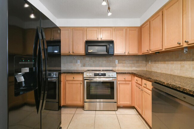 Building Photo - 175 Galicia Way