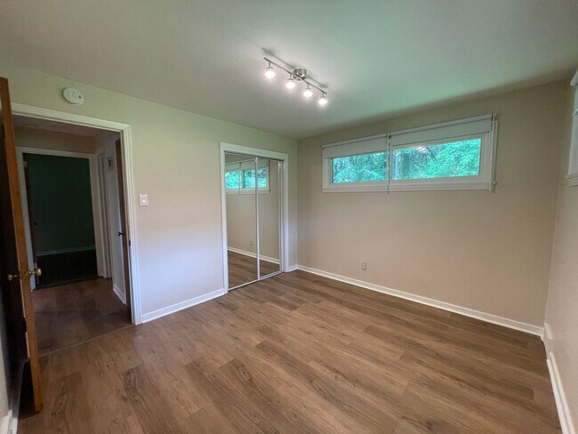 Building Photo - Tastefully Updated 3 Bedroom Home in McCan...