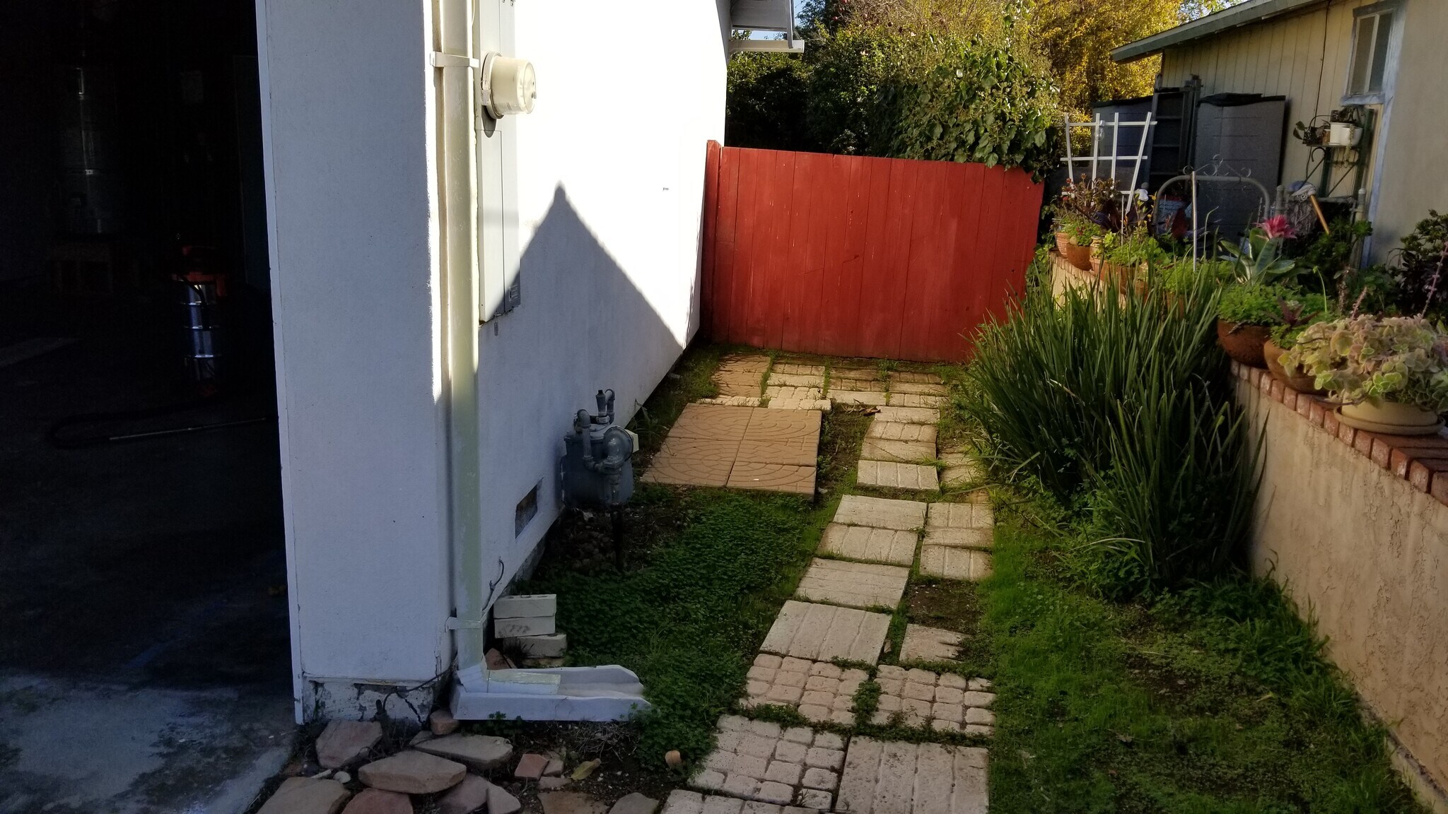 Building Photo - 1741 Lahoud Dr