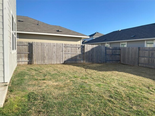 Building Photo - 211 Living Reef Dr