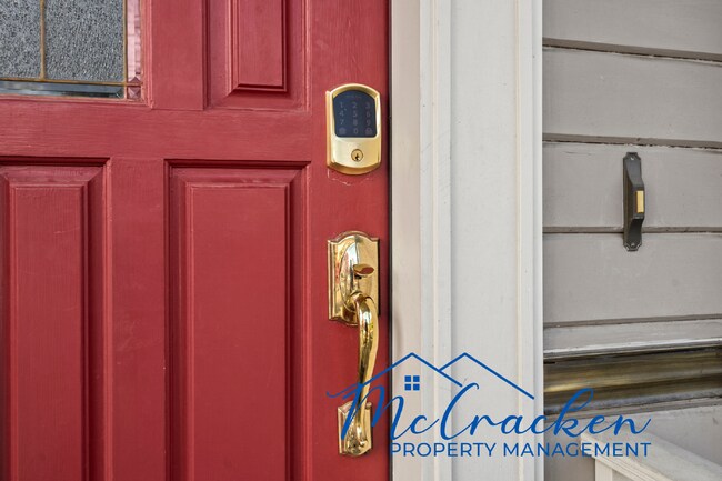 Building Photo - Fully furnished, pet-friendly, and available for mid-term stays with a 30-day minimum