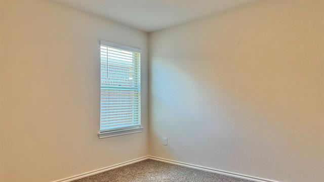 Building Photo - 1420 Stuarts Frst Dr