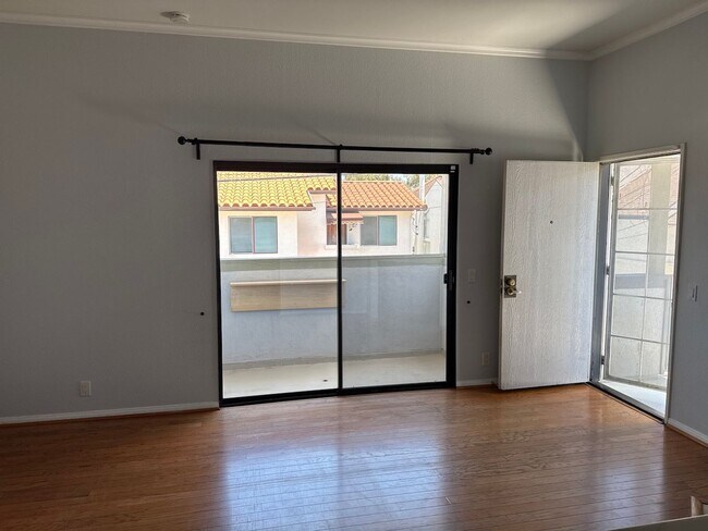 Building Photo - 2 BR/2BA Kensington Condominium with Garage