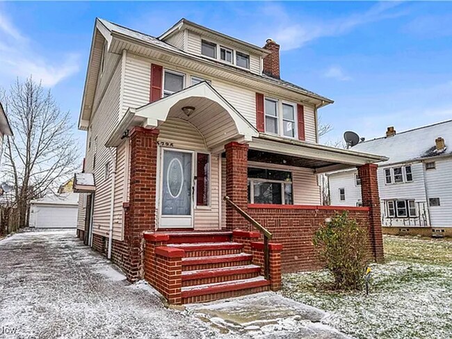 Primary Photo - Bright and Spacious 3-Bedroom Home for Rent