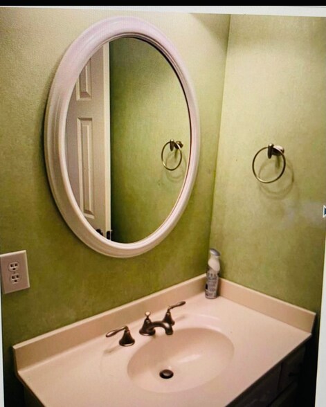 Building Photo - 5576 Clover Rise Ln