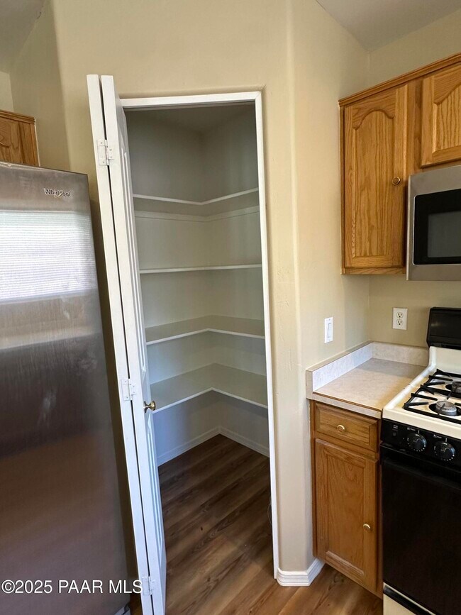 Building Photo - 9120 E Swift Trail Dr