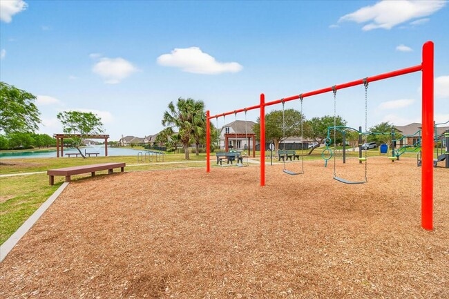 Building Photo - 8121 Cattlemen Dr