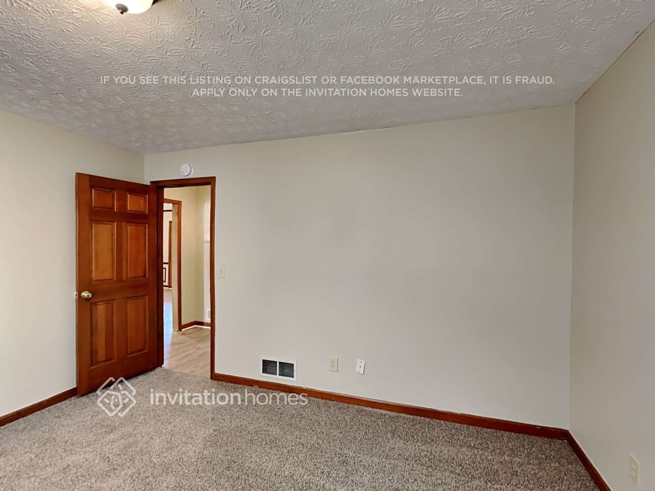 Building Photo - 1231 Great Oaks Dr SE