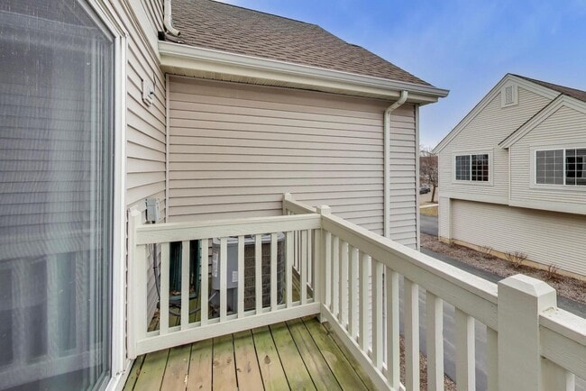 Building Photo - 2427 Daybreak Ct