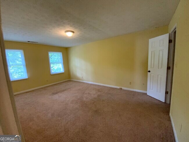 Building Photo - 5697 Grey Fox Cir