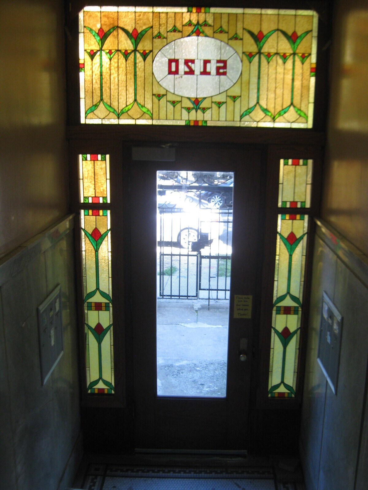 Building Photo - 5120 N Kenmore Ave