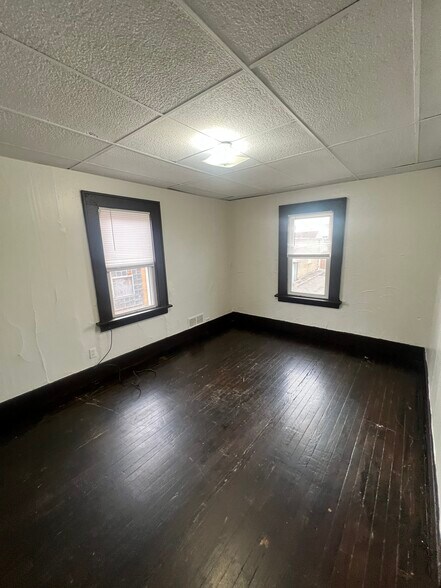 Building Photo - 105 N 12th St