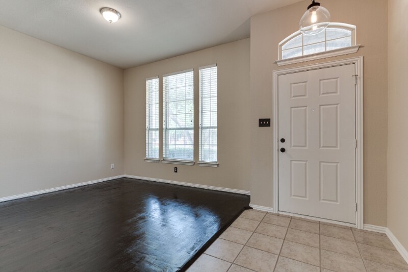 Building Photo - 6412 Autumn Trail