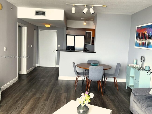 Building Photo - 325 S Biscayne Blvd