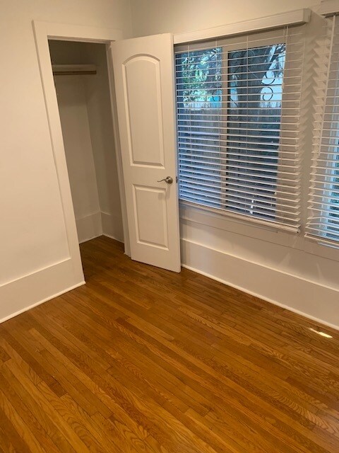 hardwood throughout - 4308 Lockwood Ave