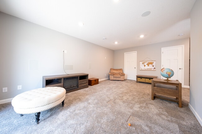 Building Photo - 1771 Emerson Ct