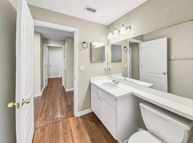 Building Photo - 6312 Tierra Vista Cir
