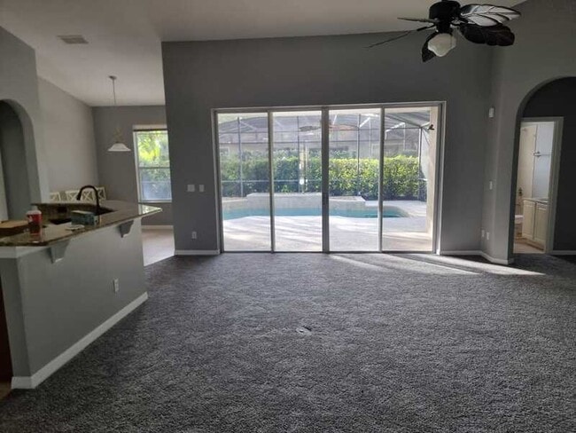 Building Photo - 909 Arbormoor Pl
